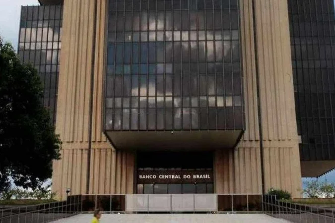 Copom reduz juros para 14,75% ao ano