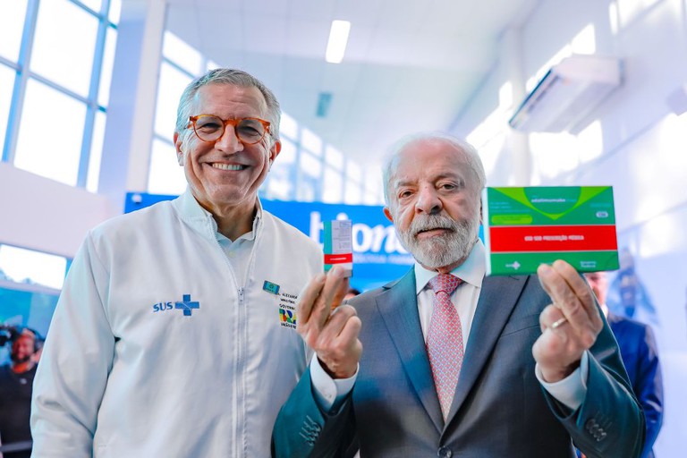 “Estamos falando de salvar vidas”, diz Lula durante visita à Bionovis, indústria farmacêutica de biotecnologia