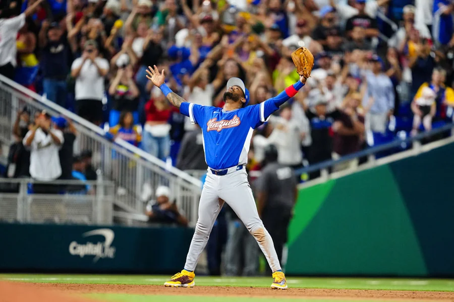 Venezuela bate EUA e leva título inédito da Copa do Mundo de Beisebol