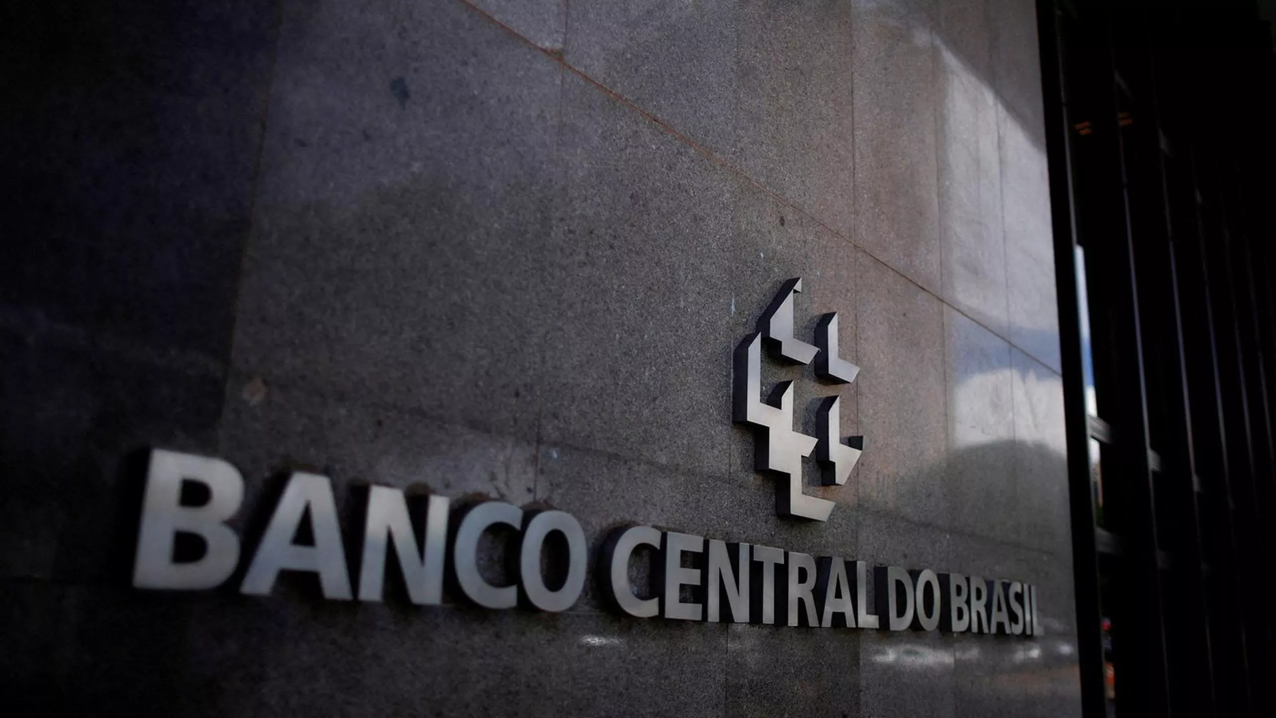 PT propõe revisão da meta de inflação e mudanças no Banco Central