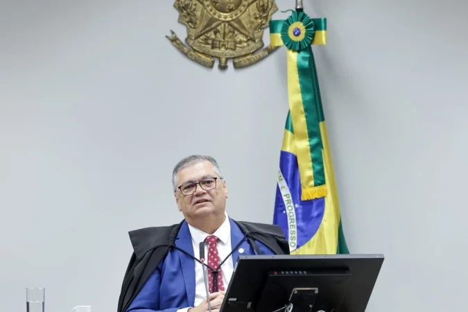Dino rejeita plano do governo para a CVM e exige metas mais duras