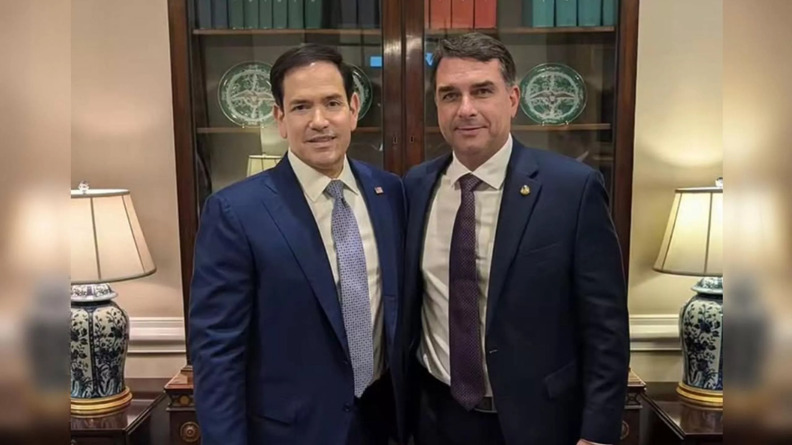 PT aciona Justiça contra Flávio Bolsonaro e PL após carta de Marco Rubio