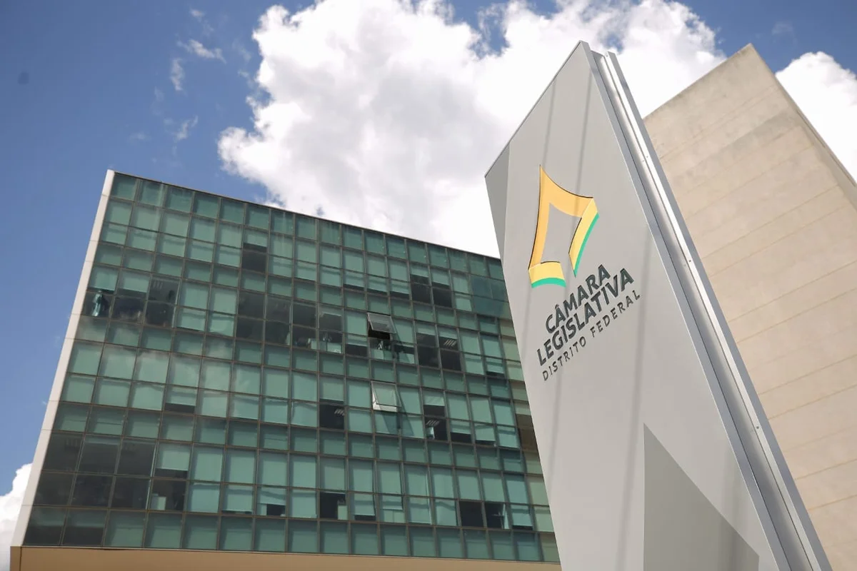 CLDF aprova fim da escala 6×1 para trabalhadores terceirizados da Casa