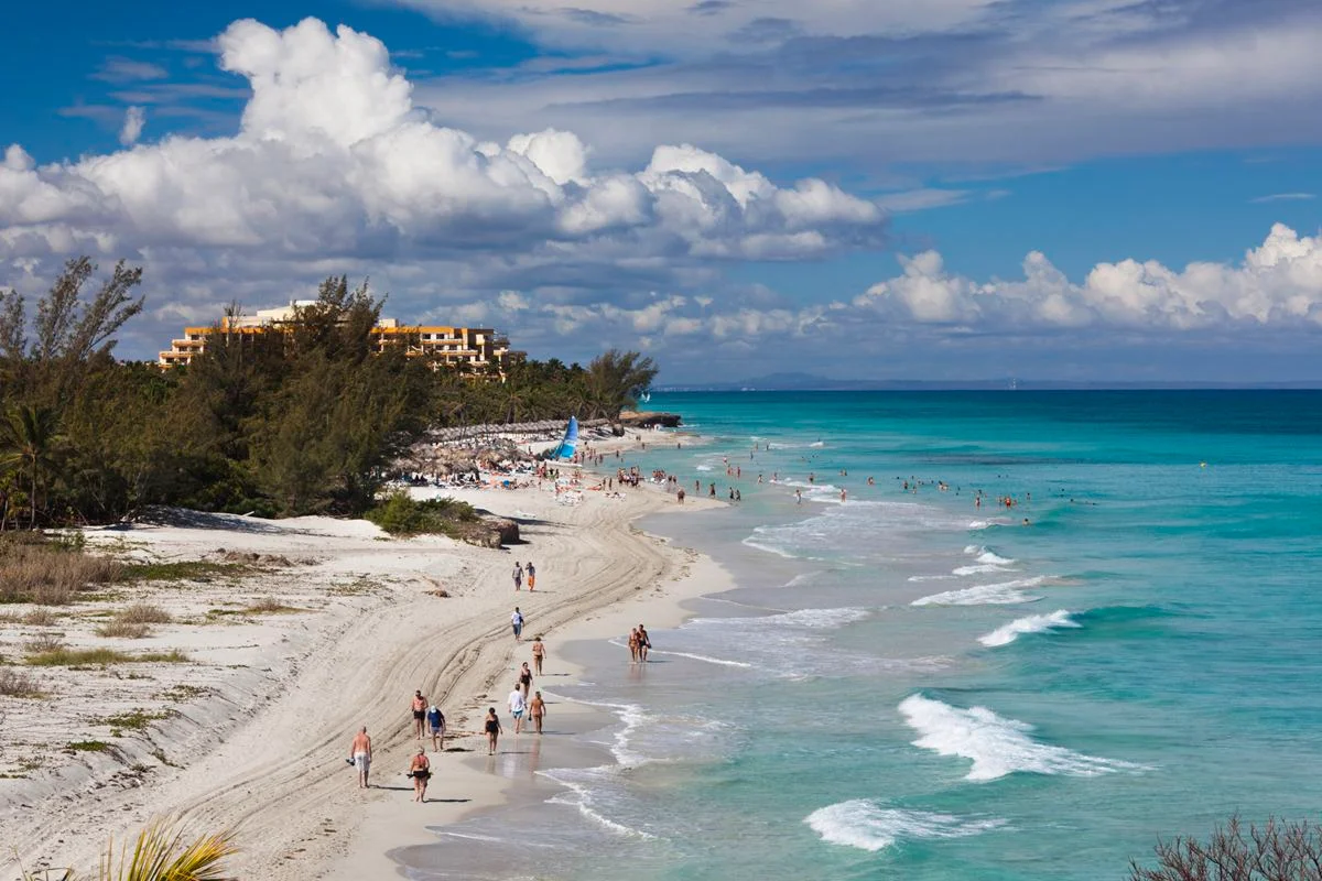 Bloqueio dos EUA faz despencar número de turistas em Cuba