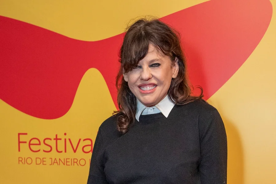 Filme de Bárbara Paz sobre enchentes vence dois prêmios na Itália