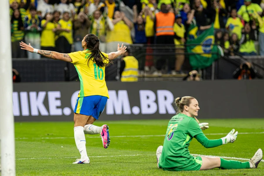 De virada, Seleção Brasileira Feminina vence os EUA por 2 x 1
