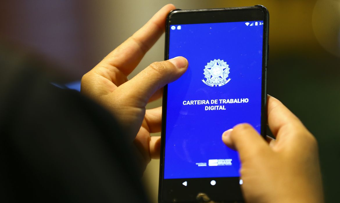 Agências do Trabalhador oferecem 803 vagas de emprego no DF nesta quinta-feira