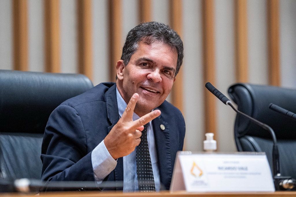 Vice-presidente da Câmara Legislativa, Ricardo Vale, propõe medidas para barrar descontos indevidos em contracheques no DF