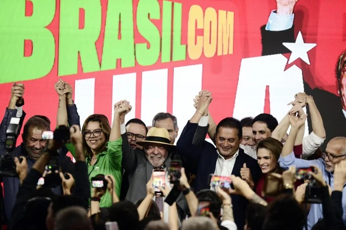 Corrida presidencial ganha ritmo com início das convenções partidárias e esquema de proteção da PF