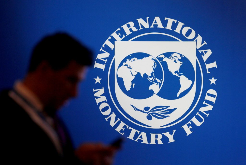 FMI eleva para 2,4% a projeção de crescimento do PIB brasileiro, apesar das tarifas impostas por Trump