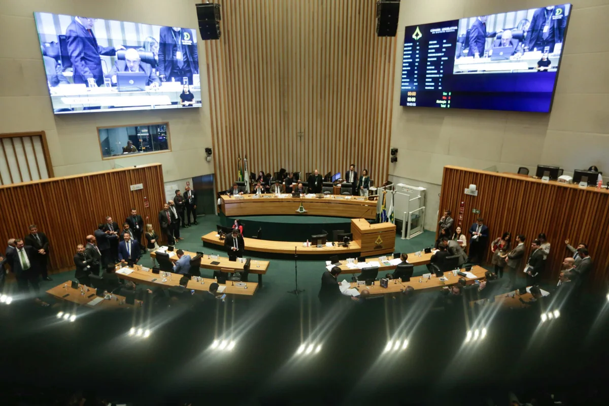 Orçamento do DF para 2027 é aprovado com previsão de nomear 6 mil novos servidores