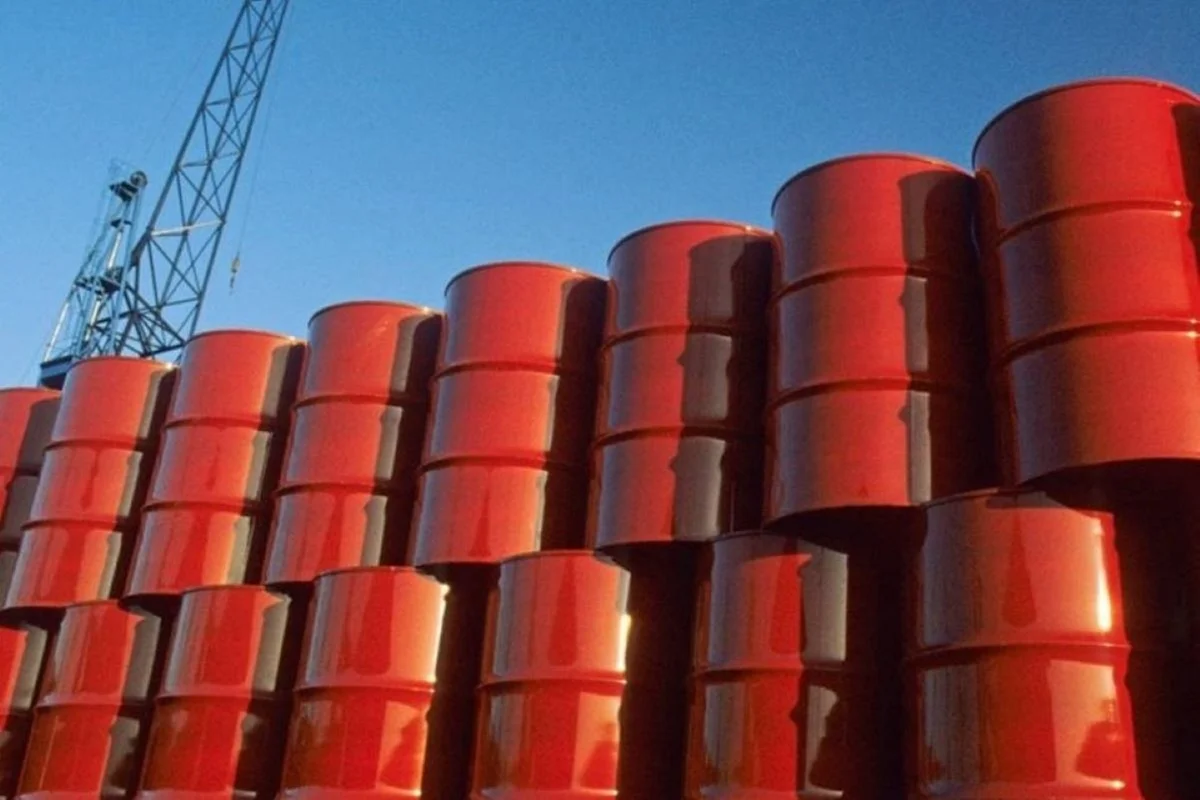 Petróleo sobe para US$ 98 com agravamento do conflito entre EUA e Irã
