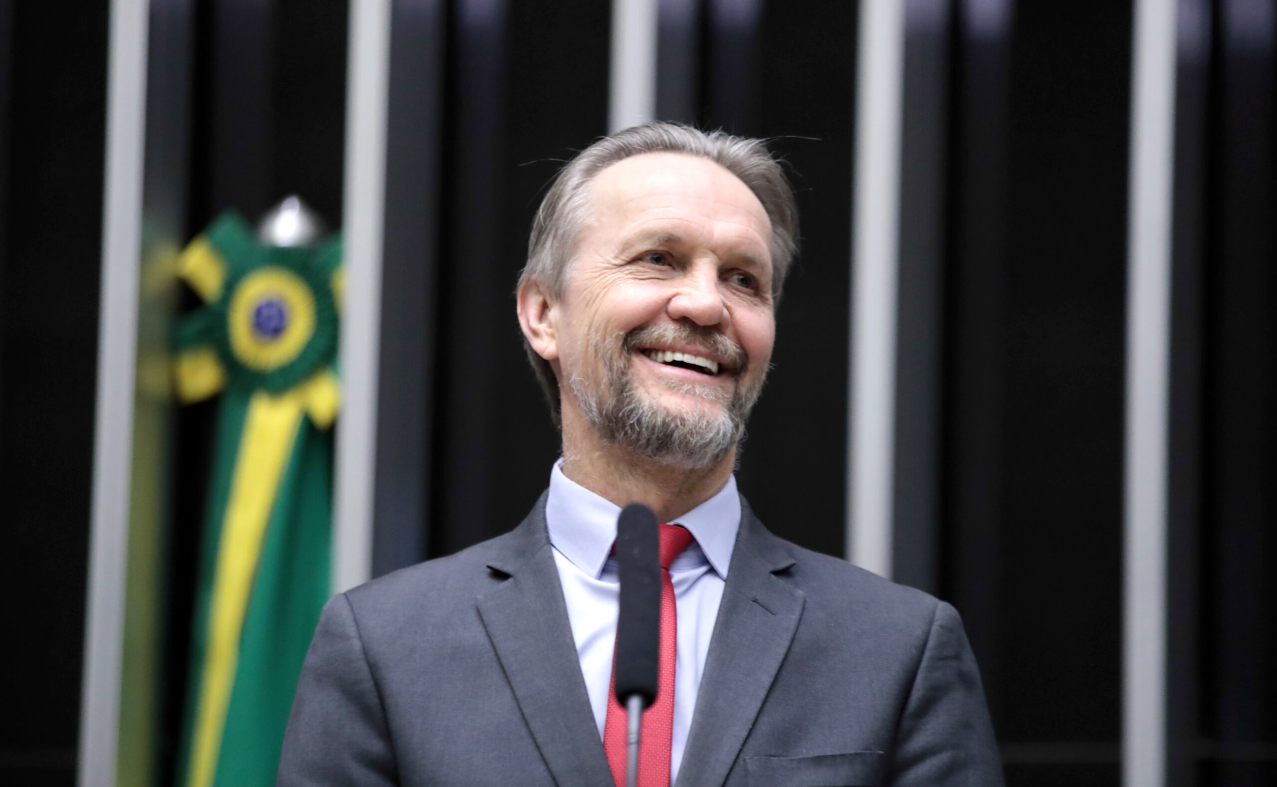 Pedro Uczai intensifica mobilização nacional e cobra votação imediata do fim da jornada 6×1 no Senado