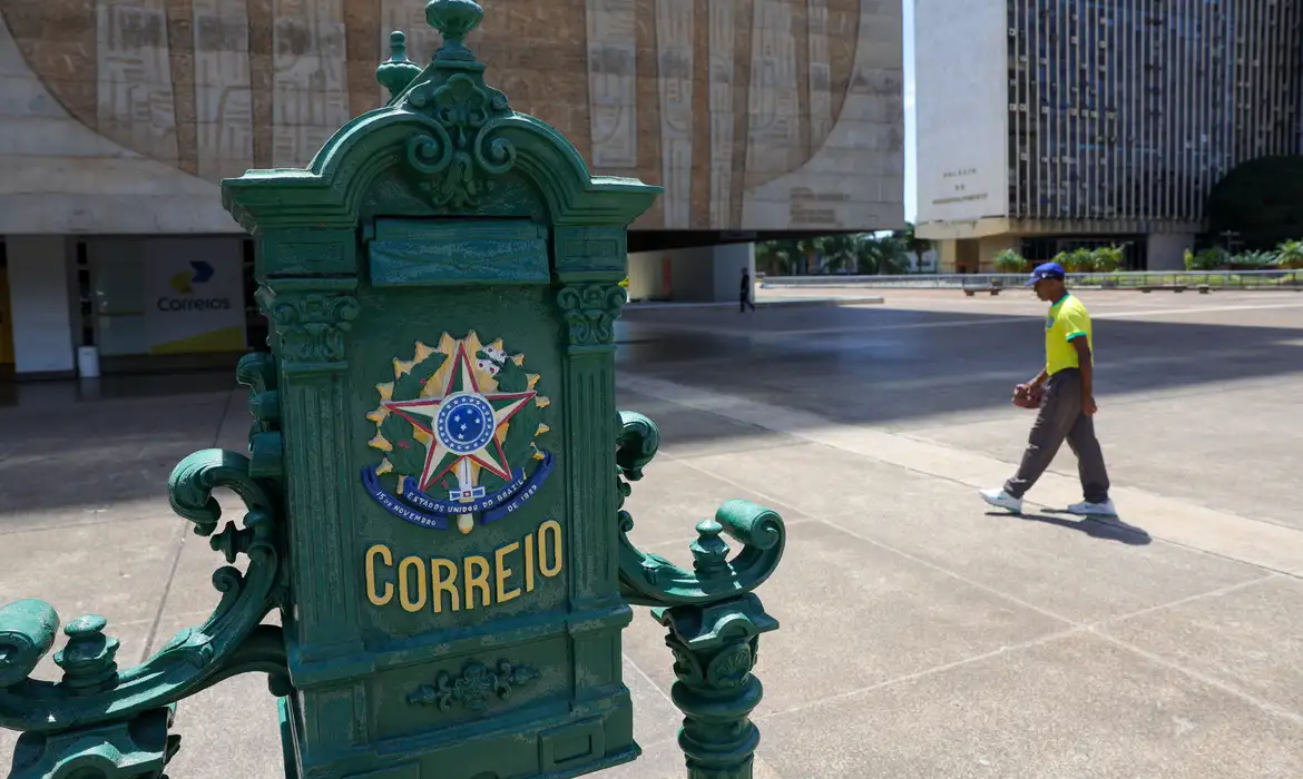 TCU alerta para risco fiscal dos Correios e defende compensação de custos