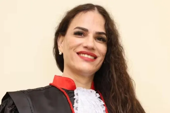 Fabi Diniz toma posse como primeira promotora de Justiça trans do Brasil no Amazonas