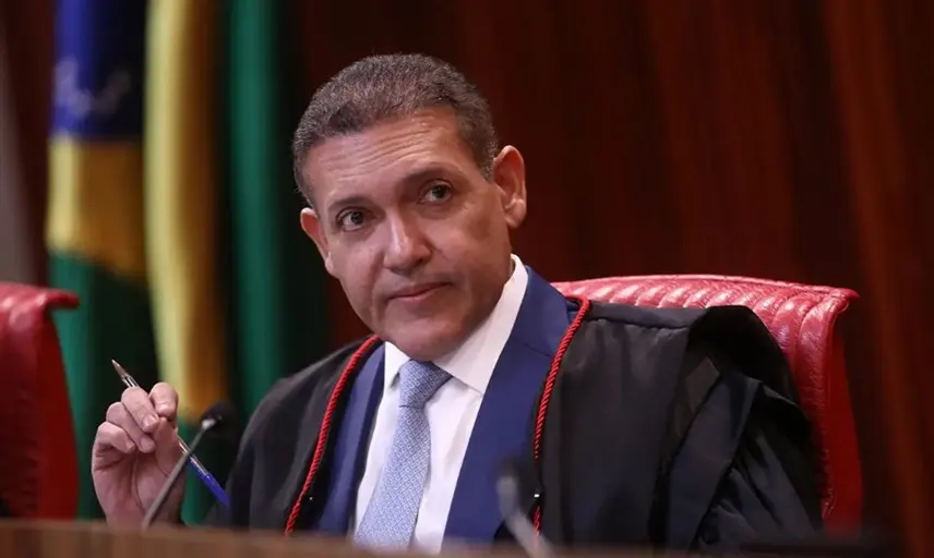 TSE determina retirada de postagens da Secom com destaque a Lula após pedido do PL