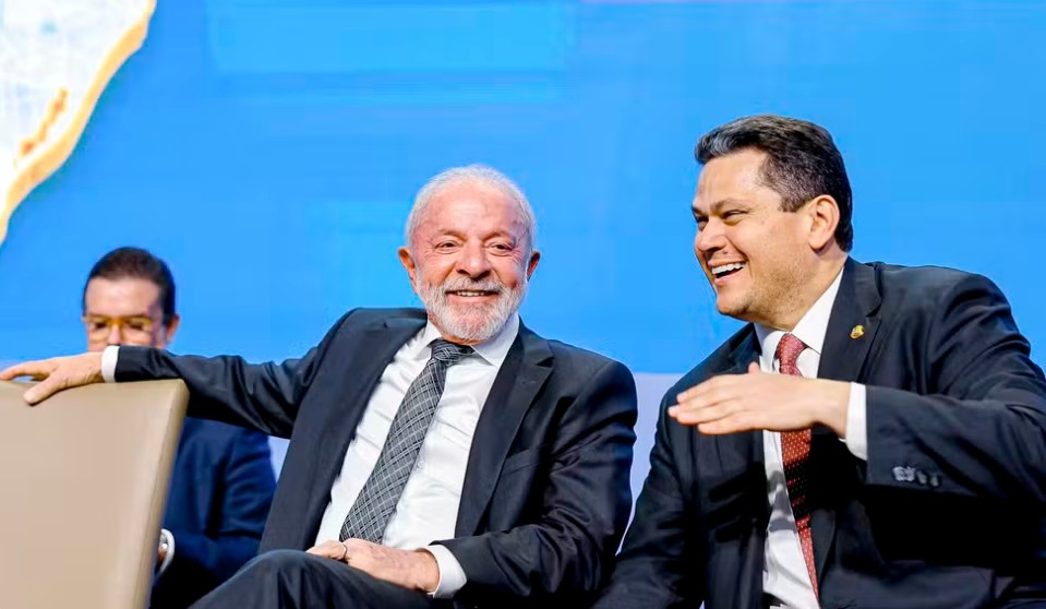 Após distanciamento, Lula e Alcolumbre se reúnem por duas horas em Brasília