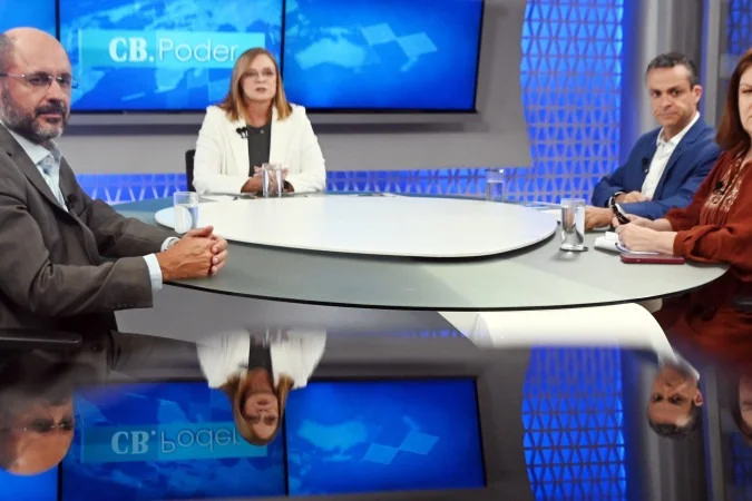 Pesquisa aponta queda no número de eleitores indecisos no DF após início da campanha