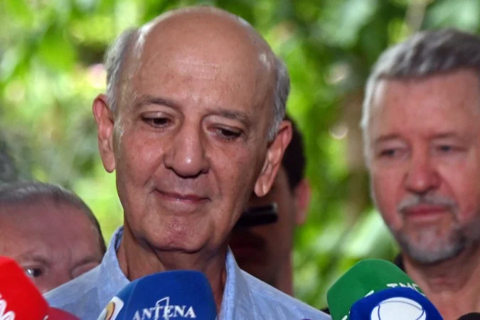 Por 5 votos a 2, TSE mantém Arruda inelegível e encerra candidatura ao GDF