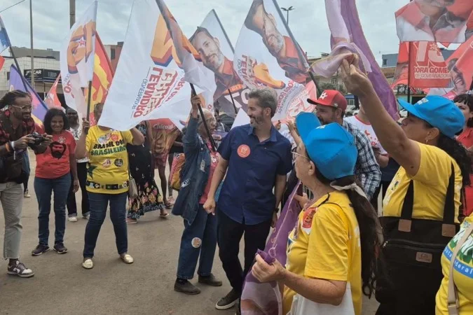 Leandro Grass promete ampliar restaurantes comunitários e critica gestões de Ibaneis e Celina