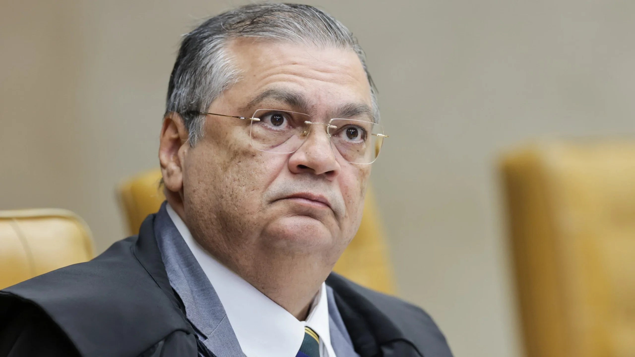 Flávio Dino determina reintegração da cúpula da PF e critica decisão de André Mendonça