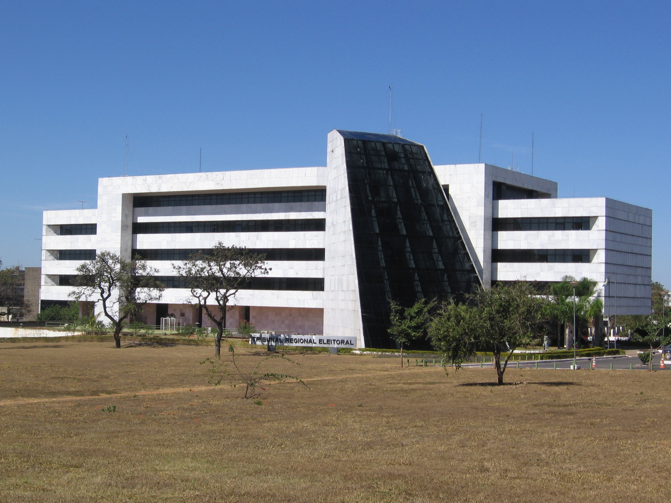 TRE-DF julga nesta quinta-feira pedido de registro da candidatura de Arruda ao GDF