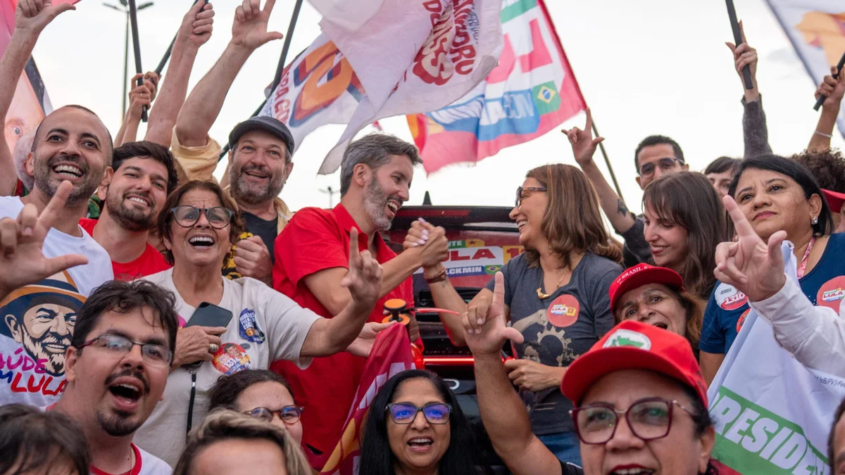 Leandro Grass participa de carreata com Lula e Janja em Águas Claras neste domingo