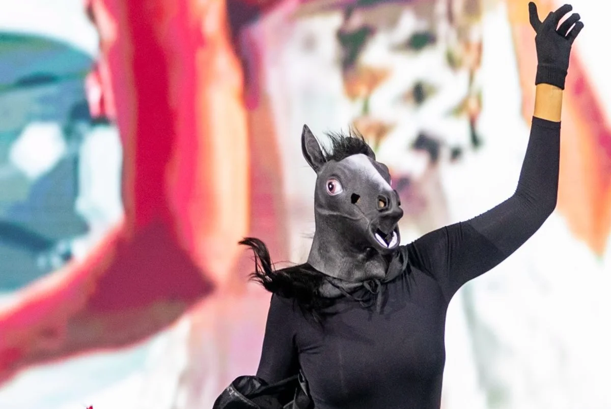 Daniela Mercury provoca filme Dark Horse durante show no Rock in Rio