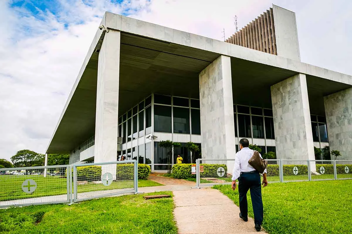 Veja a agenda dos candidatos ao GDF nesta quarta-feira (9/9)