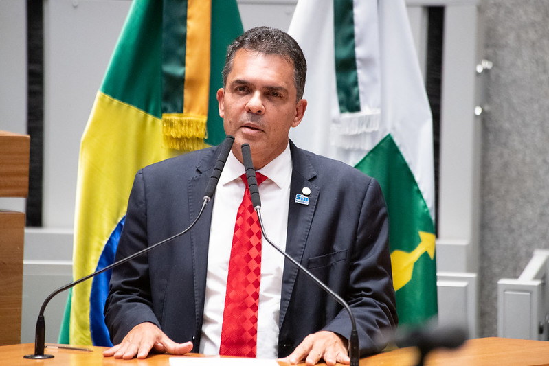 Ricardo Vale defende democracia e políticas sociais e cobra transparência na política