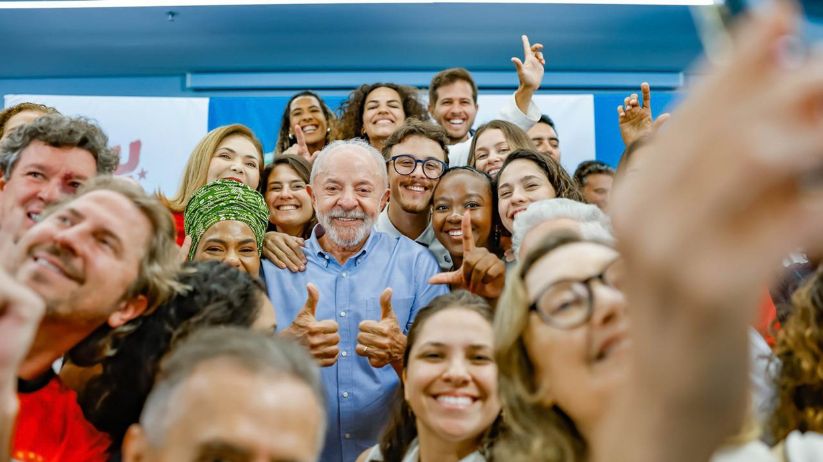 Lula alcança Flávio Bolsonaro no Datafolha, empata na disputa e esquenta a reta final da eleição